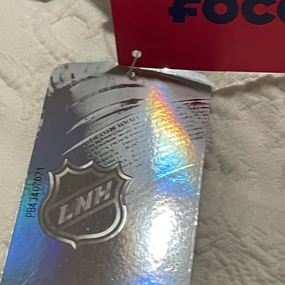 NWT FOCO USA 13.5”’Metal Bottle Cap Wall Hanging/Dazzler New York Rangers - Picture 7 of 9